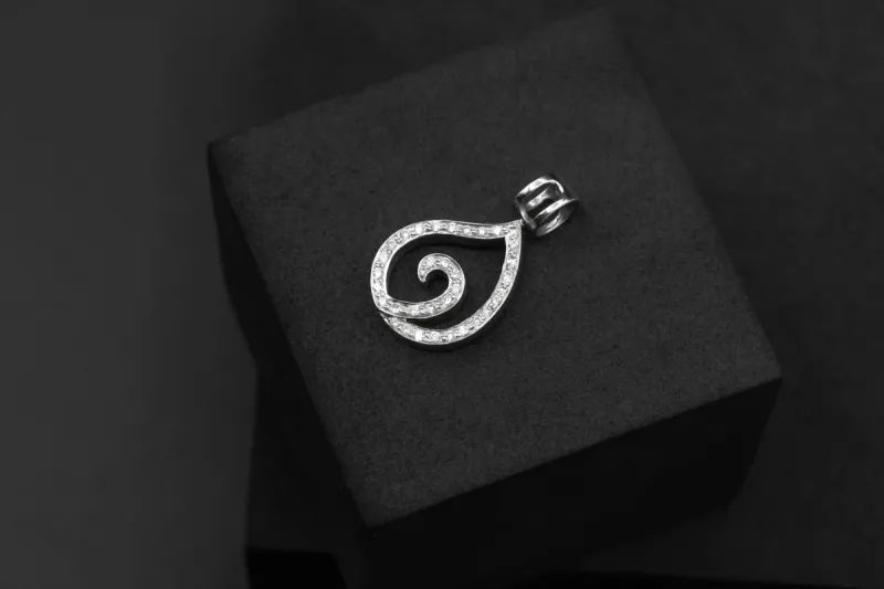 18ct White Gold Diamond Swirl Pendant 0.30ct