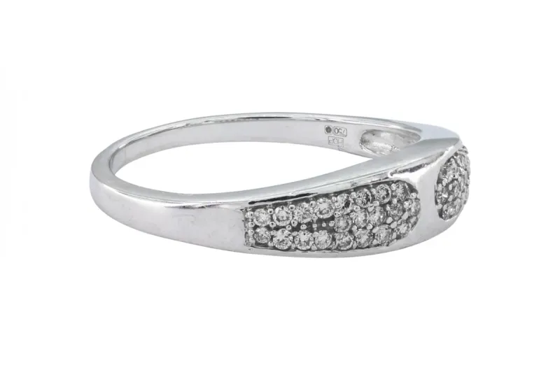 18ct White Gold Pavé Diamond Tapered Ring 0.21ct