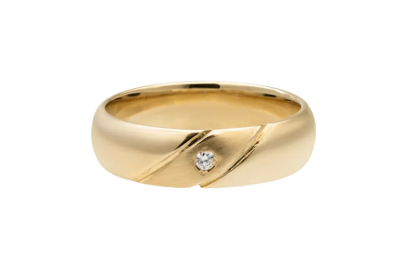 9ct Yellow Gold Diamond Wedding Band Ring 0.03ct