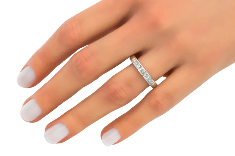 18ct White Gold Wedding Style Band With Princess Cut Diamonds 0.90ct