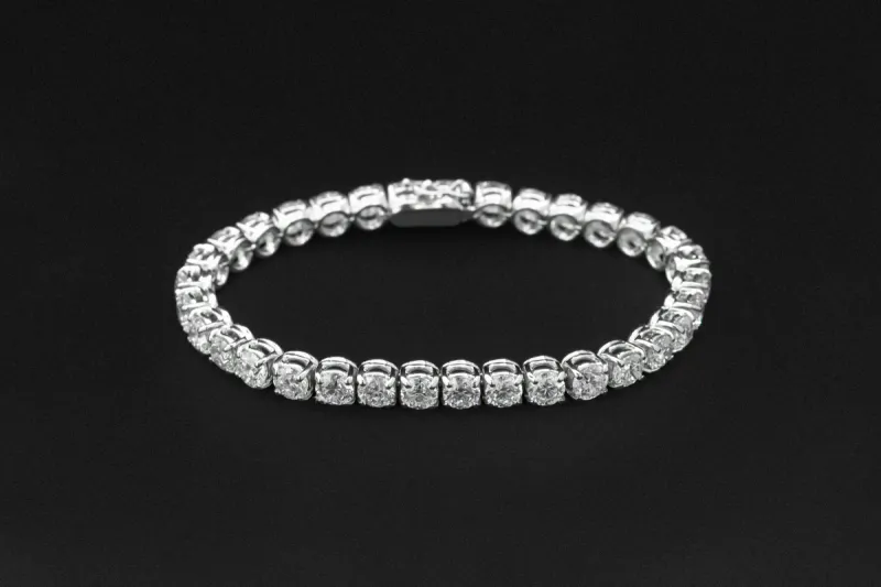 18ct White Gold Luxury Diamond Tennis Bracelet 11.22ct