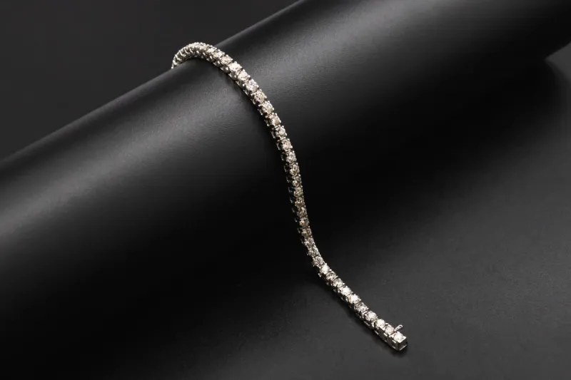 18ct White Gold Diamond Tennis Bracelet 5.02cts