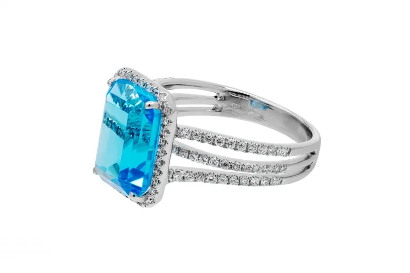 18ct White Gold Diamond & Blue Topaz Ring 0.36ct