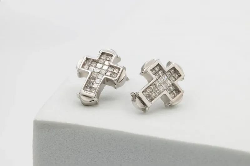 14ct White Gold Diamond Cross Stud Earrings 0.75ct