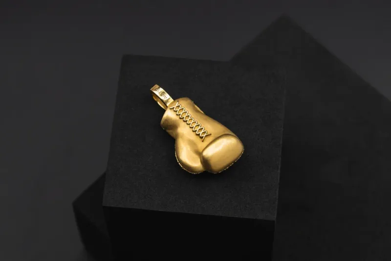 18ct Yellow Gold Diamond Boxing Gloves Pendant 1.33ct