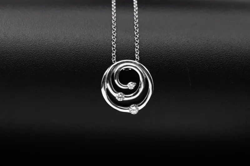 18ct White Gold Diamond Set Necklace 0.43ct