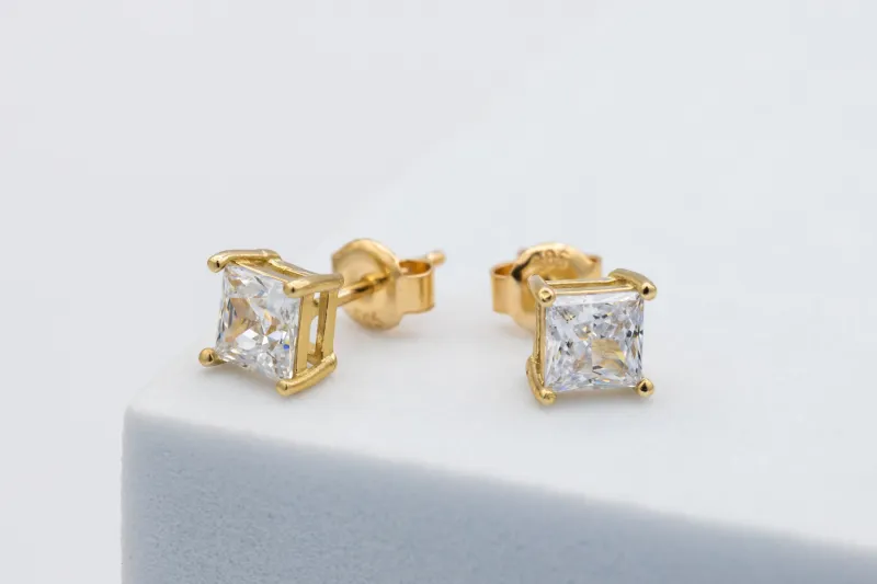9ct Yellow Gold Medium Princess Cut Cubic Zirconia Stud Earrings 1.7g