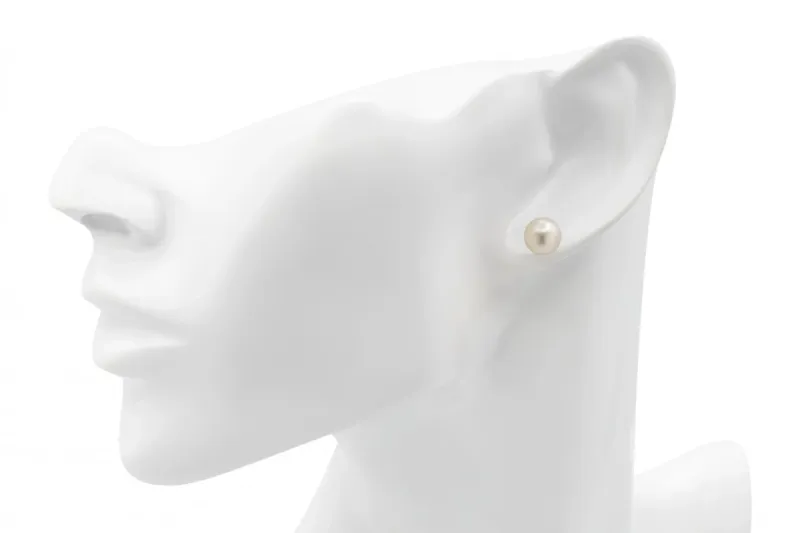 18ct White Gold Fresh Water Pearl Studs 1.9g