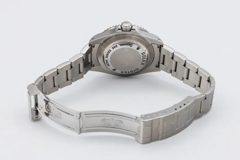 Rolex Sea-Dweller 4000 40mm Stainless Steel Oyster 16600 2001