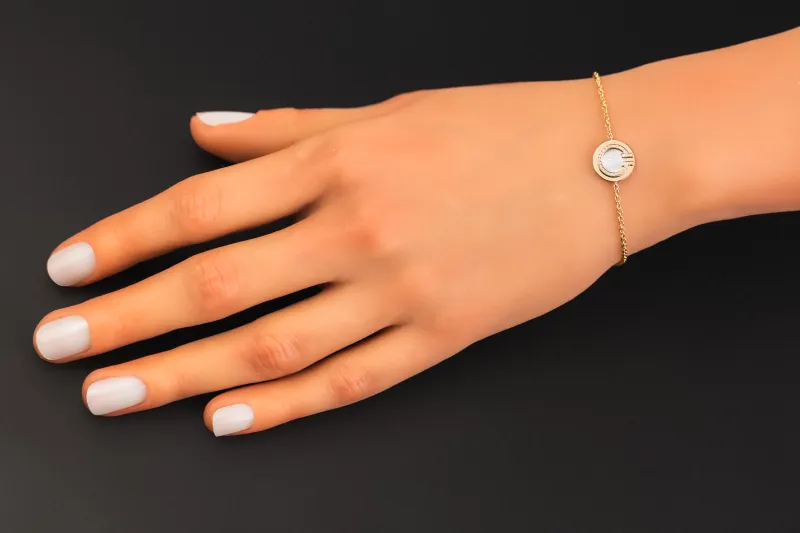 Tiffany & Co. T Circle Diamond & Mother of Pearl Bracelet 18ct Rose Gold 2.7g