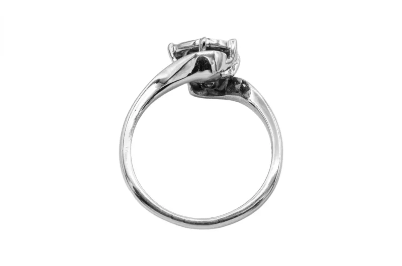 18ct White Gold Diamond Cluster Twist Ring 0.22ct