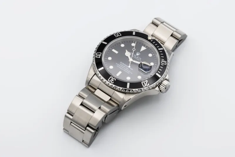 Rolex Submariner Date 40mm Stainless Steel Oyster 16610 1997