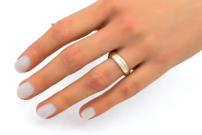 9ct Yellow Gold Wedding Band 4.9mm 3.9g