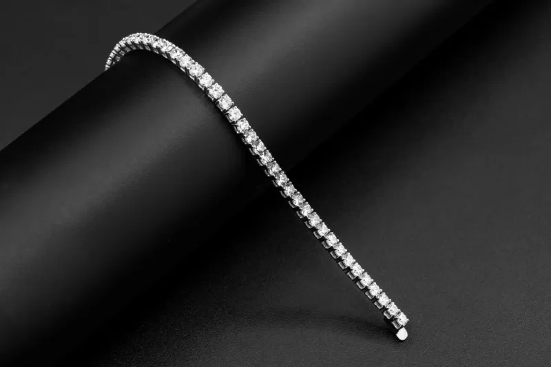 18ct White Gold Classic Diamond Tennis Bracelet 5.02ct