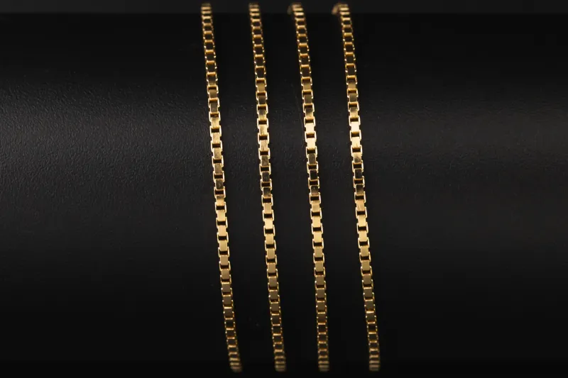 18ct Yellow Gold Box Link Chain 14.5g