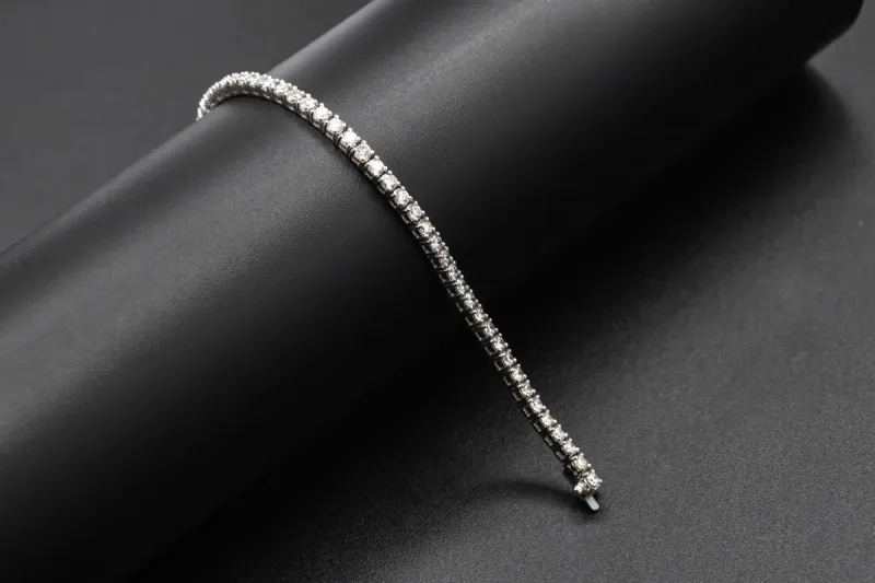 Platinum Diamond Tennis Bracelet Elegant Classic Line Design 3.96cts