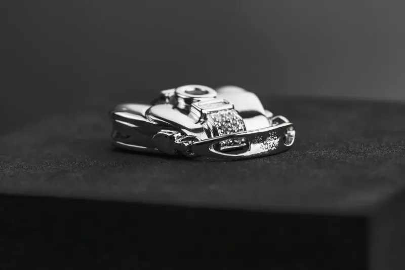 18ct White Gold Diamond Handbag Pendant