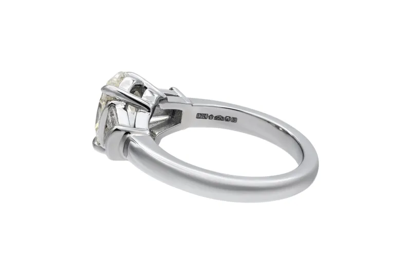 Platinum Oval Diamond Engagement Ring 2.46ct IGI Certified