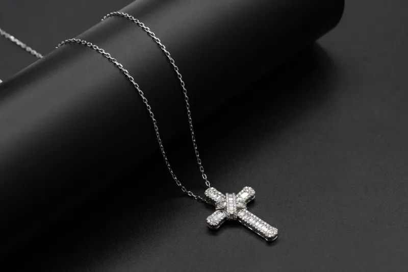 18ct White Gold Baguette & Round Diamond Cross Necklace 1.49ct