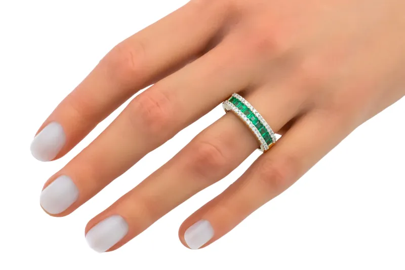 18ct Yellow Gold Emerald & Diamond Ring 4.5g
