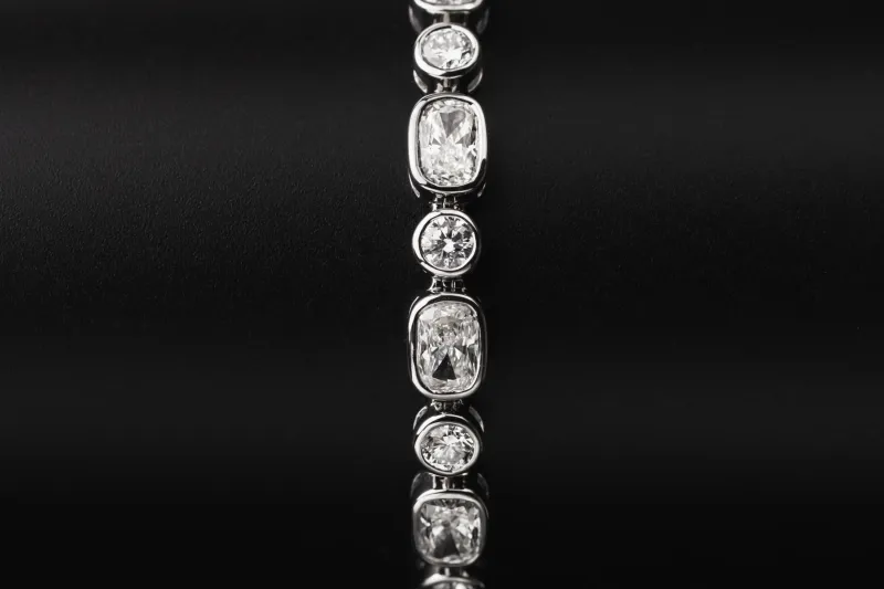 9ct White Gold Lab Grown Elongated Cushion and Brilliant Cut Diamond Bracelet 9.26ct