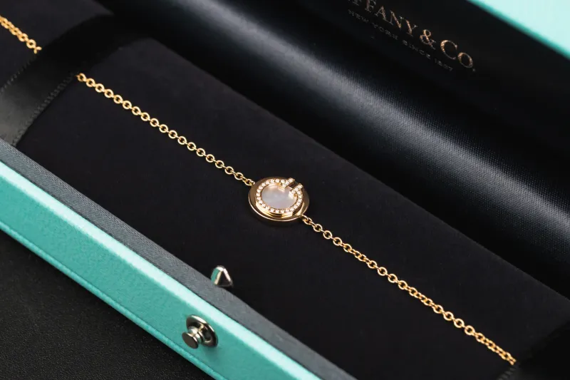 Tiffany & Co. T Circle Diamond & Mother of Pearl Bracelet 18ct Rose Gold 2.7g