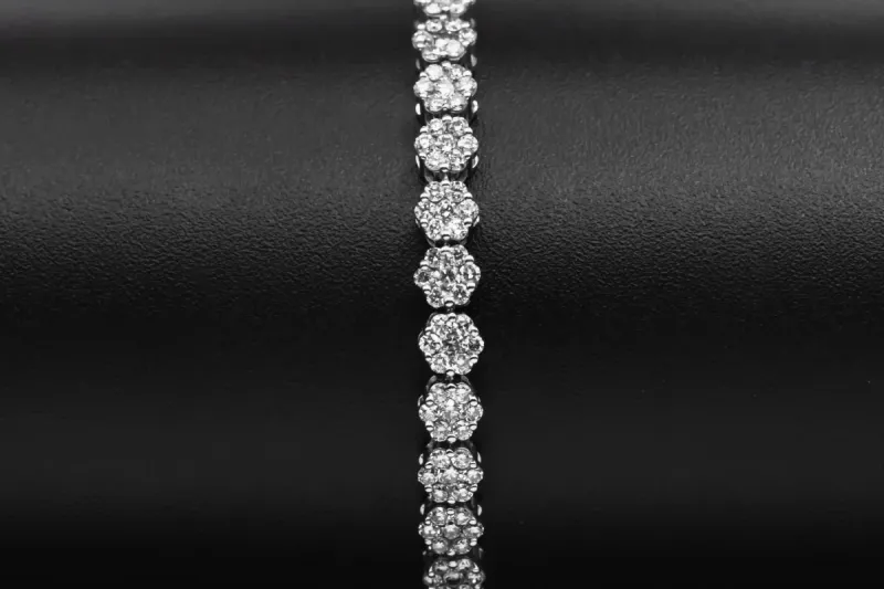 9ct White Gold Diamond Tennis Bracelet 4.50cts