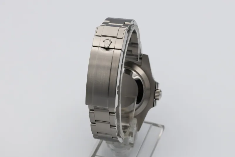 Rolex Submariner 40mm Stainless Steel Oyster 116610LN Circa 2015
