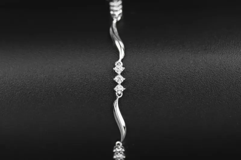 9ct White Gold Diamond Bracelet 0.21ct