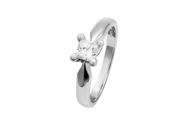 18ct White Gold Diamond Engagement Ring 0.40ct 3.4g