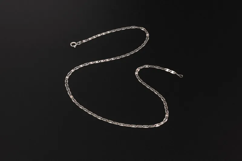 18ct White Gold Flat Mariner Link Necklace 16 Inch