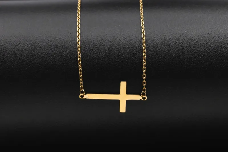 9ct Yellow Gold Chain And Cross 1.8g