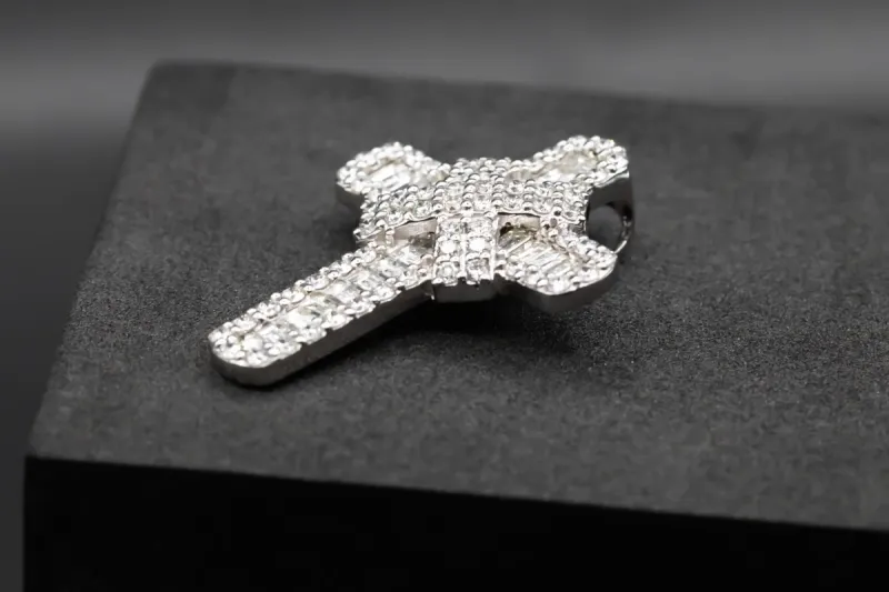 9ct White Gold Diamond Cross Pendant 1.53ct
