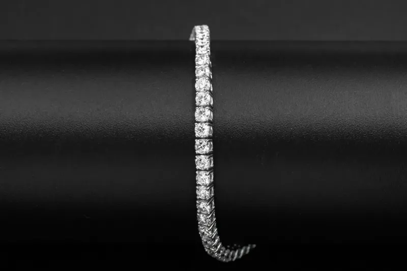18ct White Gold Classic Diamond Tennis Bracelet 5.02ct