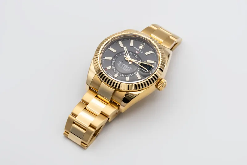 Rolex Sky-Dweller 42mm 18ct Yellow Gold Oyster 326938 2022