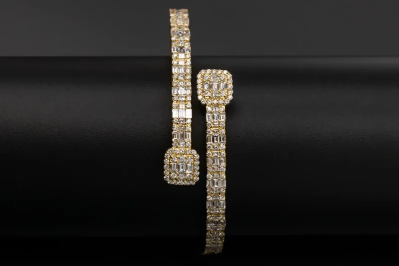 9ct Yellow Gold Diamond Bangle 8.75ct E VS1