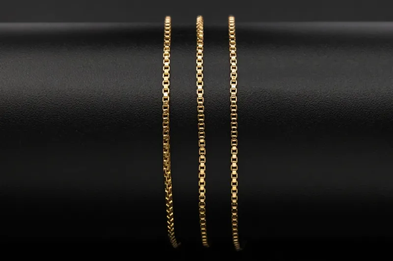 18ct Yellow Gold Box Chain 7.7g