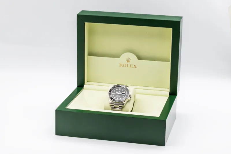 Rolex Submariner Date 40mm Stainless Steel Oyster 116610LN 2010