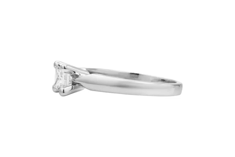 18ct White Gold Diamond Engagement Ring 0.40ct 3.4g
