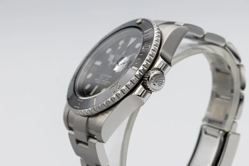Rolex Submariner 40mm Stainless Steel Oyster 116610LN Circa 2015