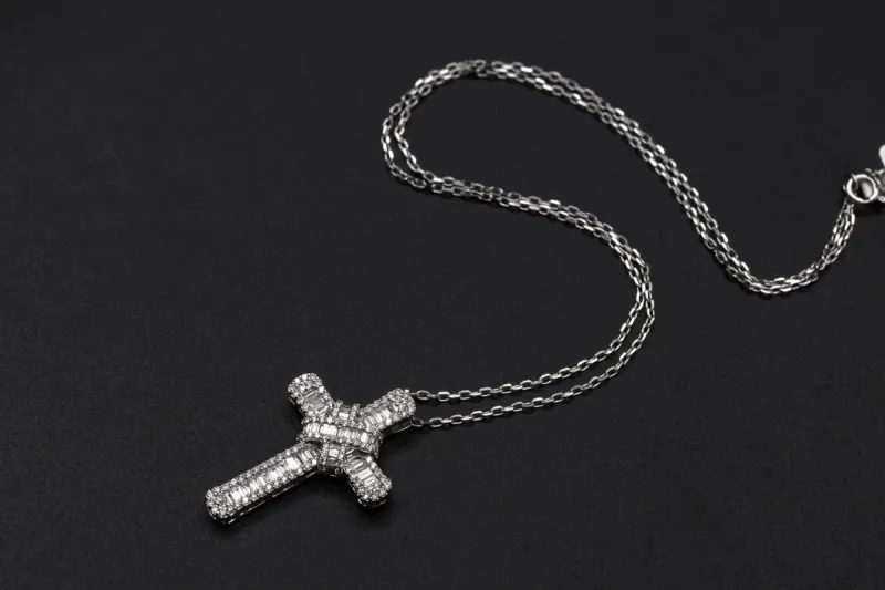 18ct White Gold Baguette & Round Diamond Cross Necklace 1.49ct