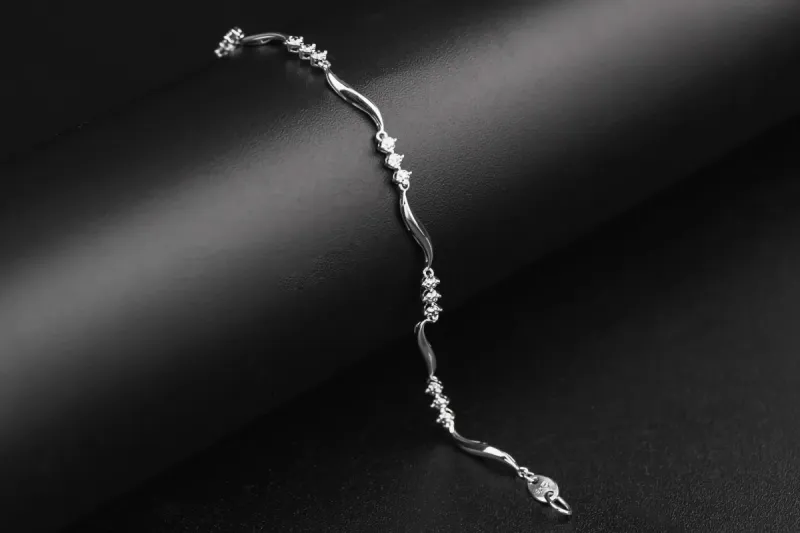 9ct White Gold Diamond Bracelet 0.21ct
