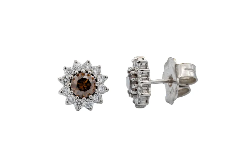 Browns 18ct White Gold Champagne Diamond Set Size N 11g