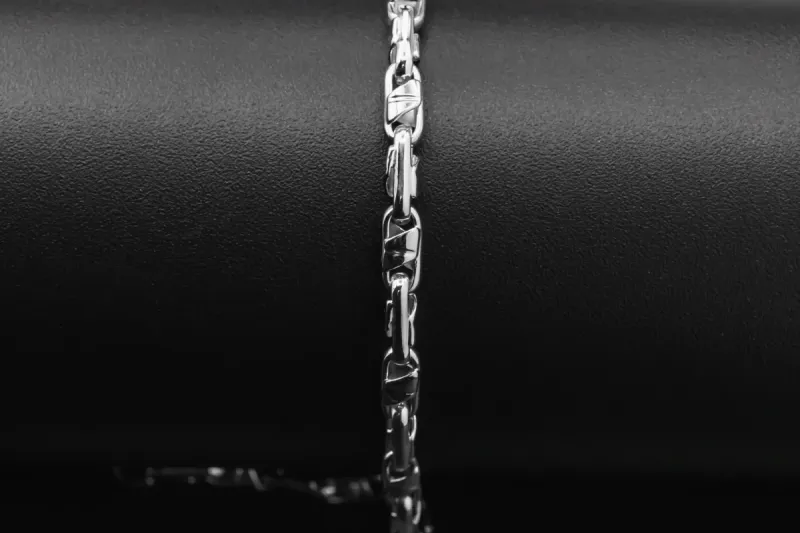 9ct White Gold Fancy Bracelet 10.8gms