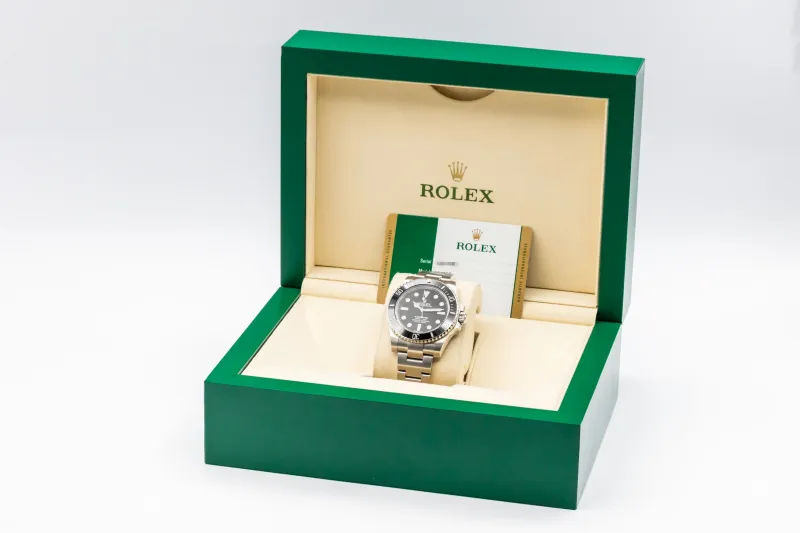 Rolex Submariner Non Date 40mm Stainless Steel Oyster 114060 2017