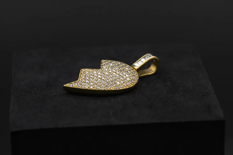 9ct Yellow Gold Half A Heart Diamond Pendant 1.10ct