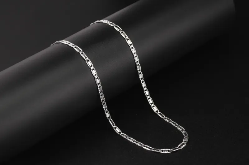 18ct White Gold Mariner Chain 16" 8.4g
