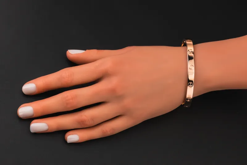 Cartier LOVE Classic 18ct Rose Gold Bracelet Size 18 Original Box