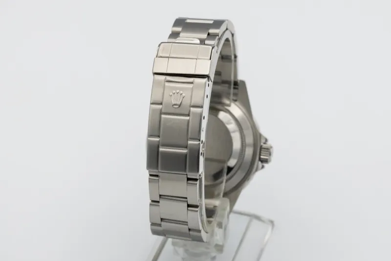 Rolex Submariner 40mm Stainless Steel Oyster 16610LV 2009