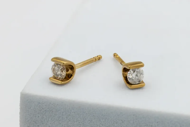 9ct Yellow Gold Brilliant Diamond Stud Earrings 0.30ct